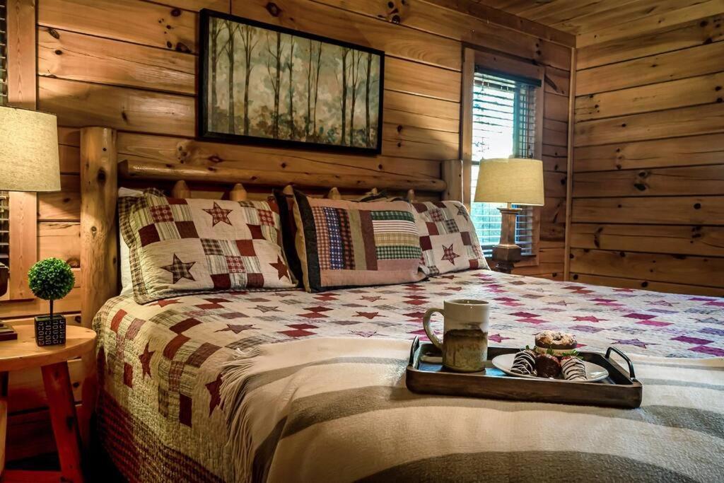 Spacious Smokies Cabin - Hot Tub With Mountain Views Gatlinburg Exterior foto