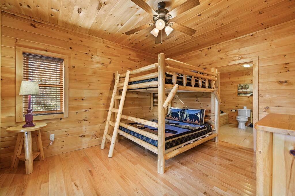 Spacious Smokies Cabin - Hot Tub With Mountain Views Gatlinburg Exterior foto